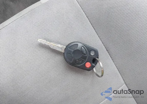 2010 Ford Escape Xlt z USA, uszkodzony, nr VIN 1FMCU9DG5AKD24009